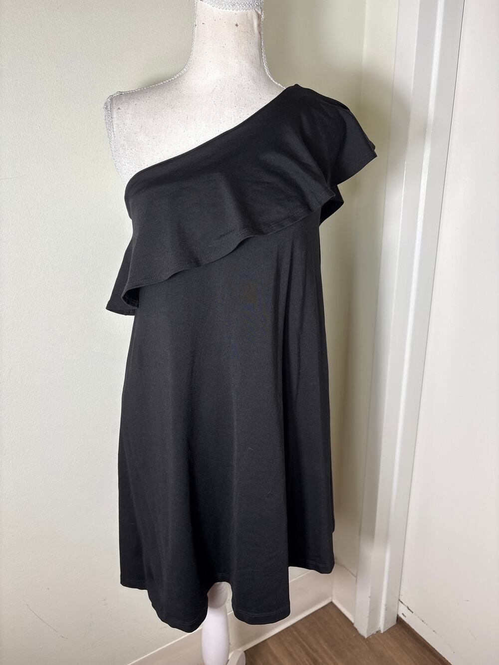 Susana Monaco Black One Shoulder Ruffle Mini Dress Sz S